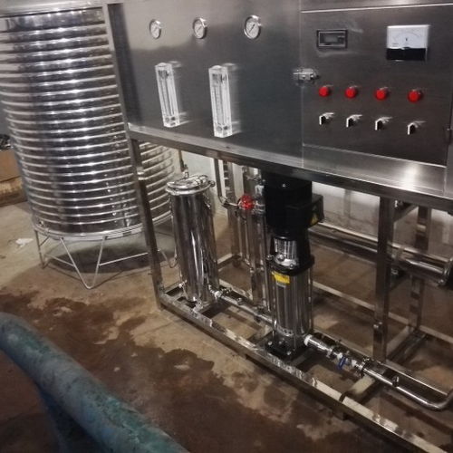 【博愛1噸飲料廠用純凈水設備鄭州1噸反滲透設備食品凈水設備】- 